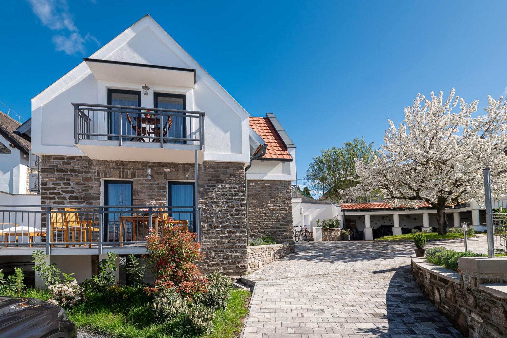 Papoula Vendeghaz Apartment Tihany Exterior photo